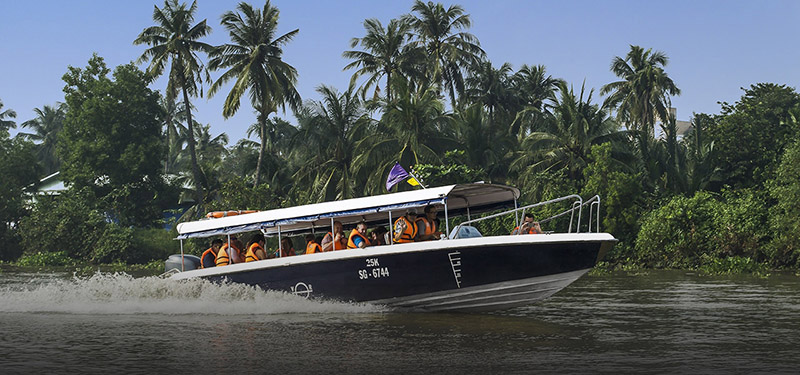 Travel to Cu Chi Tunnels by speedboat